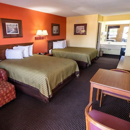 Budget Inn & Suites Hawkinsville Exteriör bild