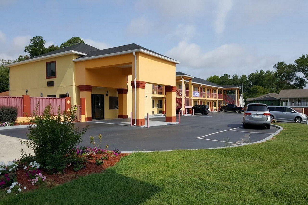 Budget Inn & Suites Hawkinsville Exteriör bild