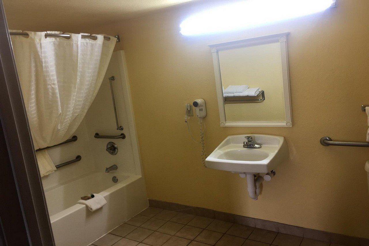 Budget Inn & Suites Hawkinsville Exteriör bild