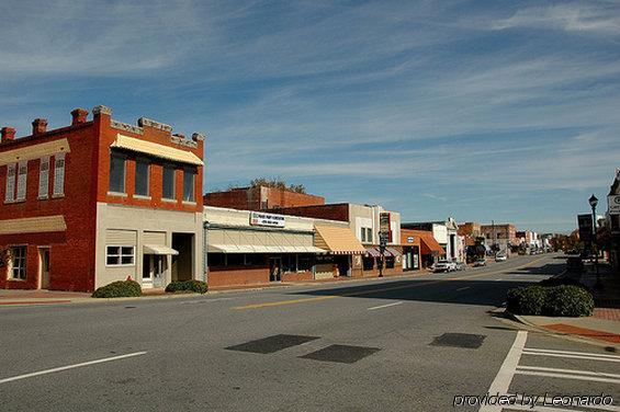 Budget Inn & Suites Hawkinsville Exteriör bild